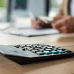 Comment calculer 55 000 brut en net 